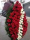 Coroana funerara din trandafiri rosii si albi p2